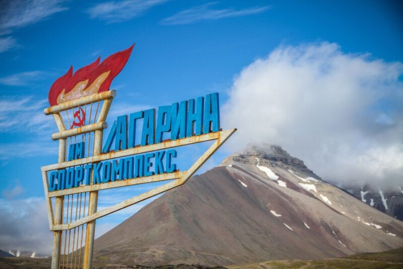 From Longyearbyen: Pyramiden Private Photo Tour W/ Transfer - Logistics