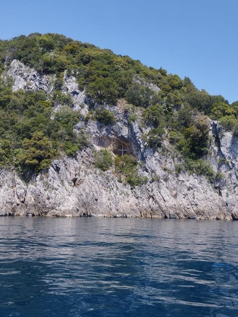 From Lovran/Opatija: Boat Tour to a Little Blue Cave - Cave Exploration