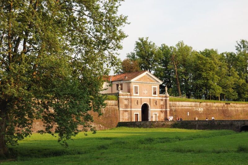 From Lucca to Pisa: Self-Guided Bike Tour - Booking and Cancellation Policies