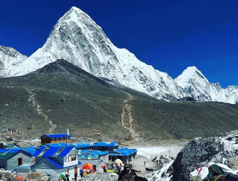 From Lukla: 10 Day Everest Base Camp With Kalapatthar Trek - Accommodation and Facilities