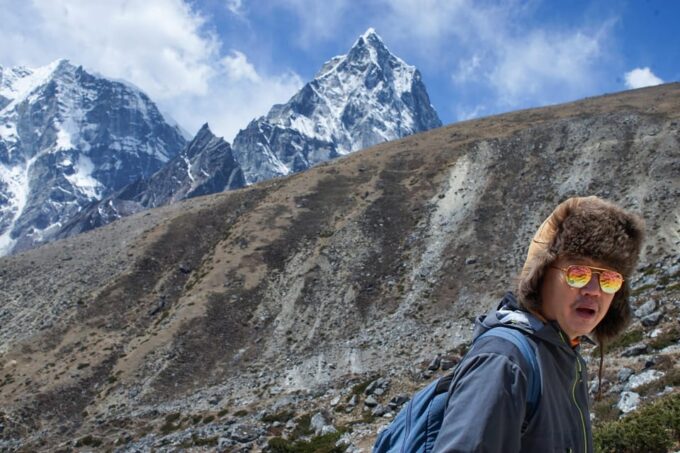 From Lukla: 15 Day Everest Two Passes Trek With Local Guide - Trekking Guide Qualifications