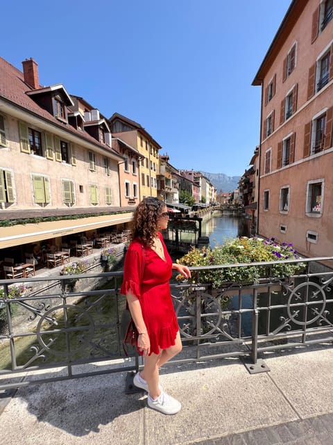 From Lyon: Medieval Town of Pérouges & Annecy Day Tour - Highlights of the Itinerary