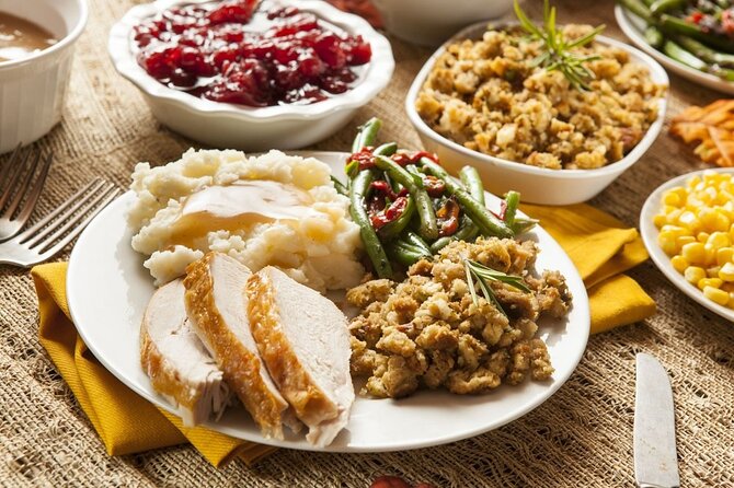 From Maalaea Harbor: Thanksgiving Dinner Cruise Aboard Calypso - Key Points
