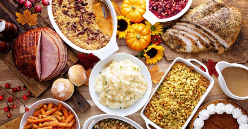 From Maalaea: Thanksgiving Dinner Cruise Aboard the Calypso - Experience Highlights