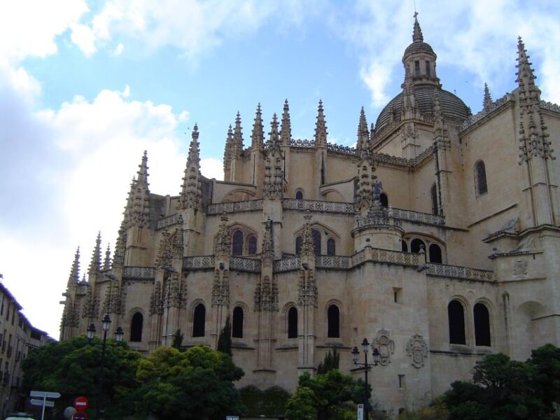 From Madrid: Ávila and Segovia Guided Day Trip - Itinerary and Activities