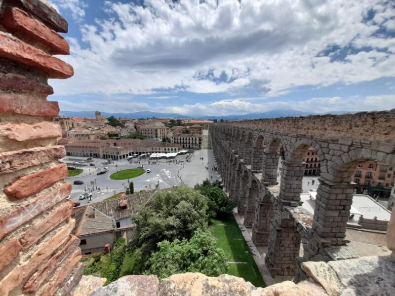 From Madrid: Full Day Tour to Avila and Segovia With Alcazar - Discovering Segovia