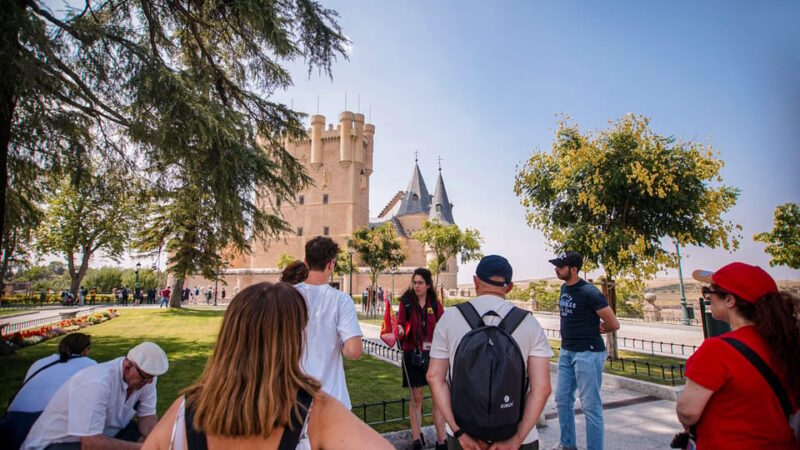 From Madrid: Guided Day Trip to Segovia, Optional Alcázar - Optional Guided Tour of Alcázar