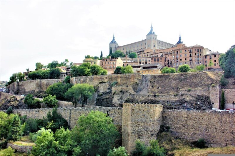 From Madrid: Private Highlights of Toledo Guided Day Trip - Panoramic Views of Toledo
