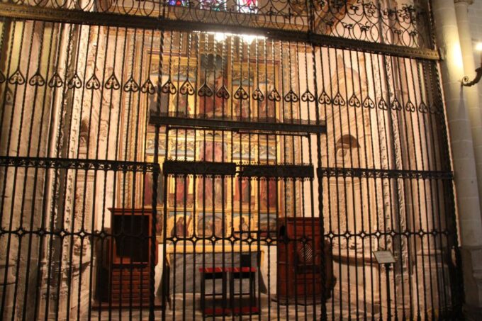 From Madrid: Toledo Cathedral & Jewish Quarter Half-Day Tour - Unique Church