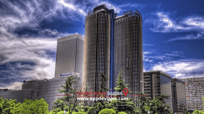 From Madrid: Tour Private Walking 3 Hours - Booking Information