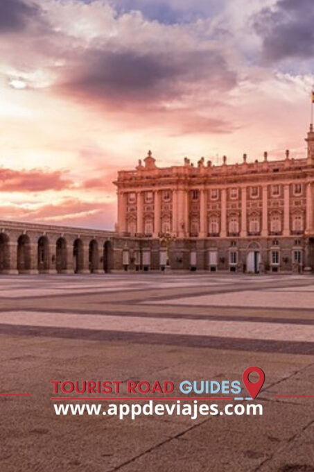From Madrid: Tour Private Walking 3 Hours - Duration and Price