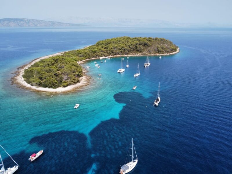 From Makarska: Hvar Island North Shore Speedboat Tour 3 - Mala Stiniva