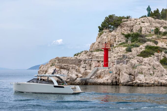 From Makarska - Private Luxury Boat Tour to Blue Cave - Departure and Duration