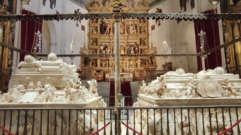 From Malaga: Alhambra and Royal Chapel With Entry Tickets - Key Points
