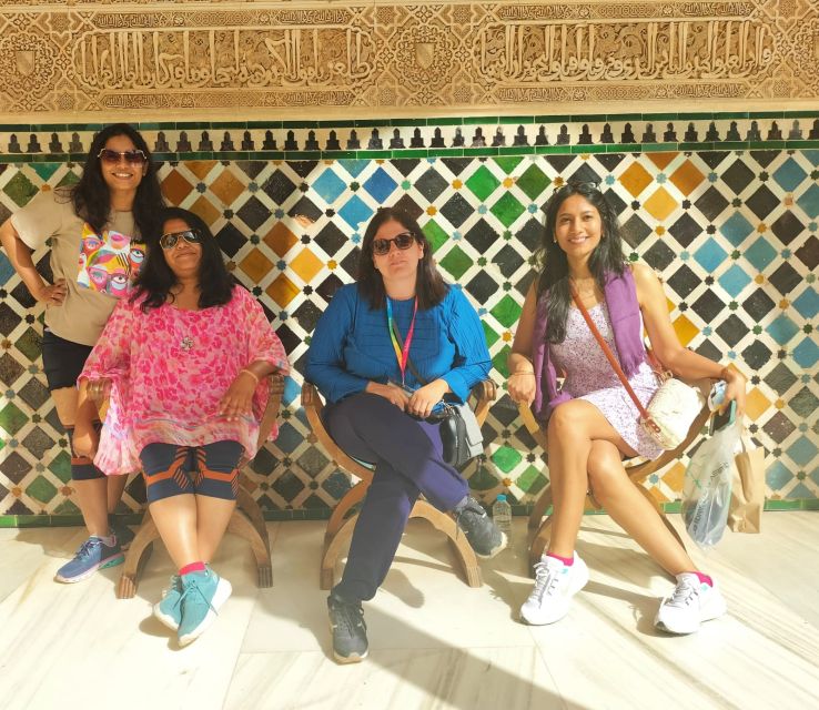 From Malaga: Alhambra Guided Tour With Entry Tickets - Torre De La Vela