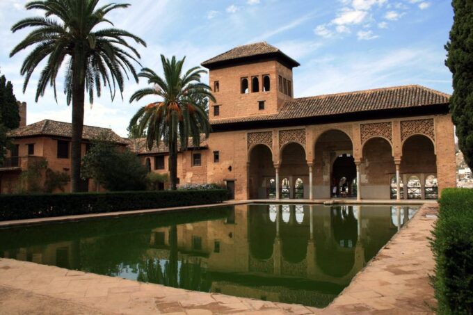 From Malaga: Alhambra Guided Tour With Entry Tickets - Logistics and Starting Locations
