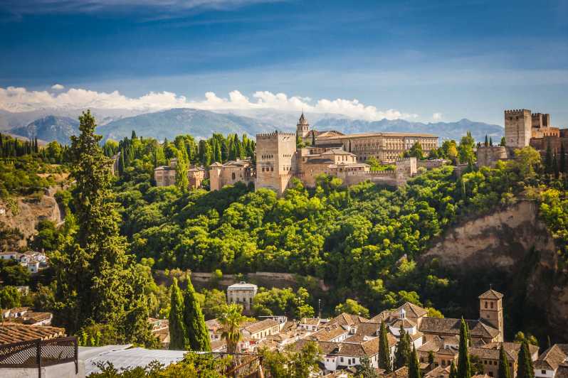 From Malaga: Day Trip to Alhambra by Bus With Entry Tickets - Key Points