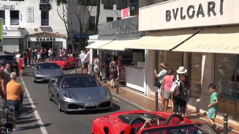 From Málaga: Guided Tour of Marbella, Mijas, and Puerto Banús - Destination Highlights