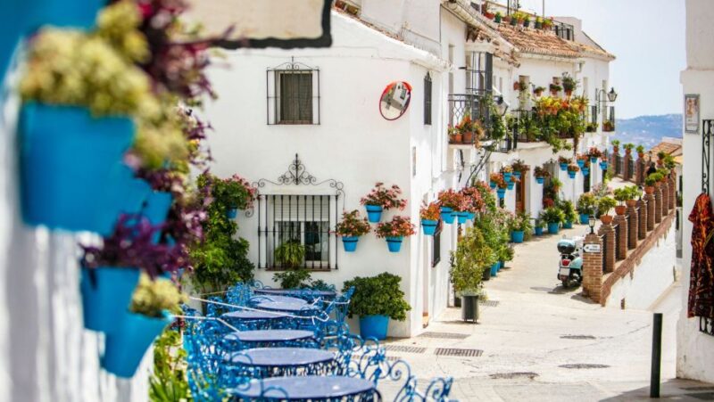 From Malaga or Costa Del Sol: Mijas, Marbella & Puerto Banus - Booking and Cancellation