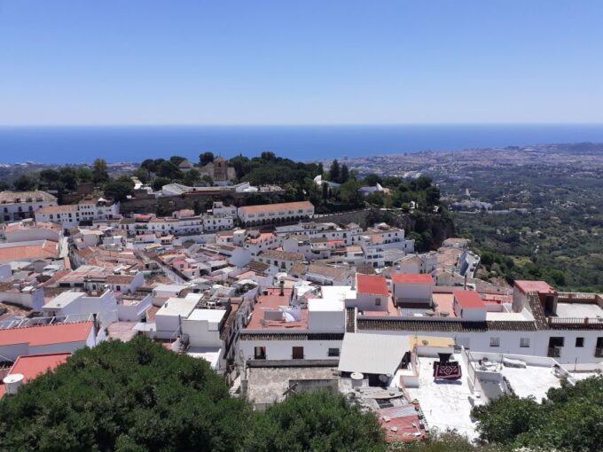 From Malaga or Costa Del Sol: Mijas, Marbella & Puerto Banus - Frequently Asked Questions