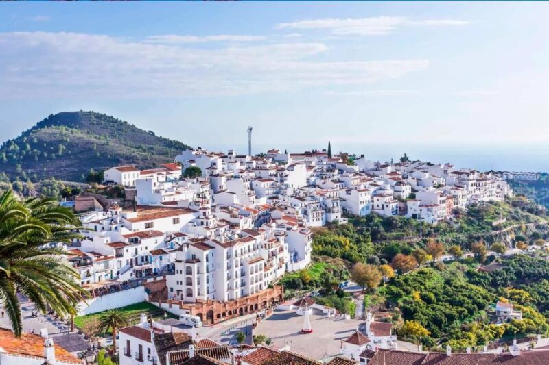 From Malaga: Private Guided Day Trip to Nerja and Frigiliana - Key Points