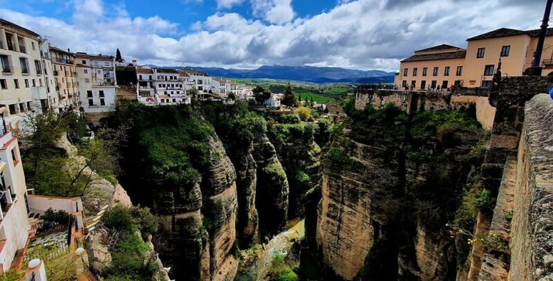 From Malaga: Ronda and Setenil De Las Bodegas Complete Tour - Key Points
