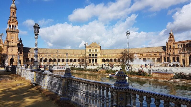 From Malaga: Seville Day Trip With Real Alcázar Tickets - Key Points
