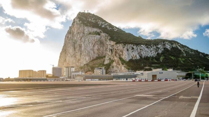 From Málaga/Torremolinos/Benalmádena: Day Trip to Gibraltar - Convenient Pickup and Drop-off Locations