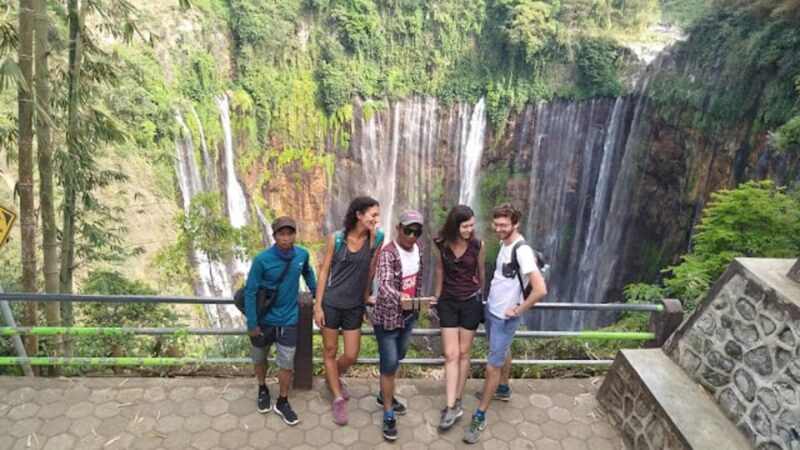 From Malang: 1 Day Tumpaksewu Group Tour Leave Daily - Itinerary Details