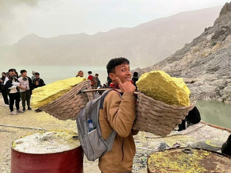 From Malang : A Private Kawah Ijen Midnight Tour - Detailed Review of the Kawah Ijen Private Midnight Tour