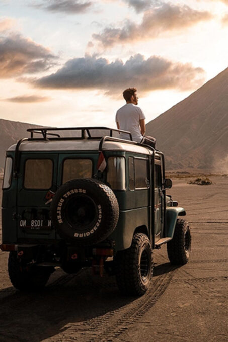 From Malang: Bromo Sunrise Tumpak Sewu 2D1N - Midnight Pickup and Jeep Ride