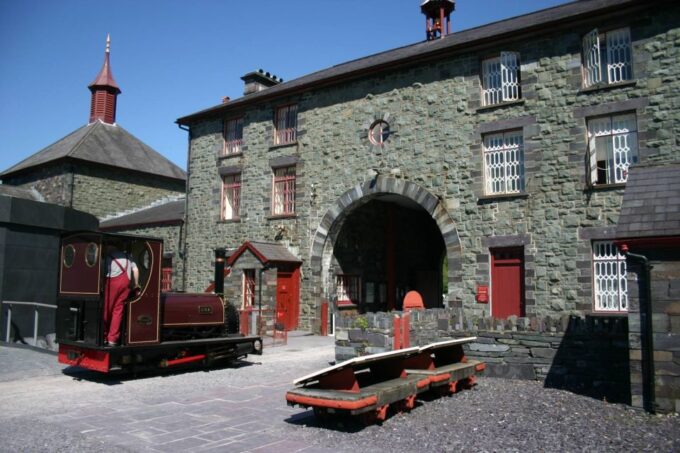 From Manchester: North Wales & Snowdonia Day Trip by Minibus - Inclusions and Highlights