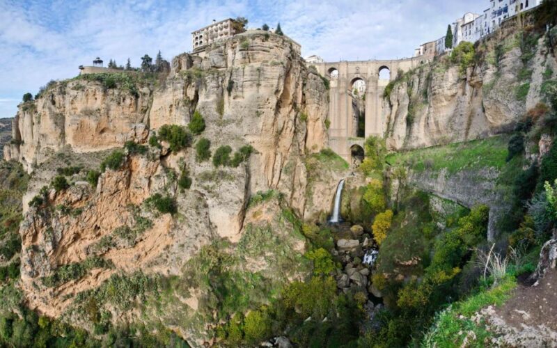 From Marbella or Estepona: Ronda, Bullring, & Baths Day Trip - Key Points