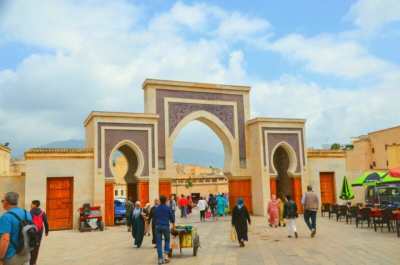 From Marrakech: Private 3-Day Tour to Fes via Merzouga - Day 2: Dades to Merzouga