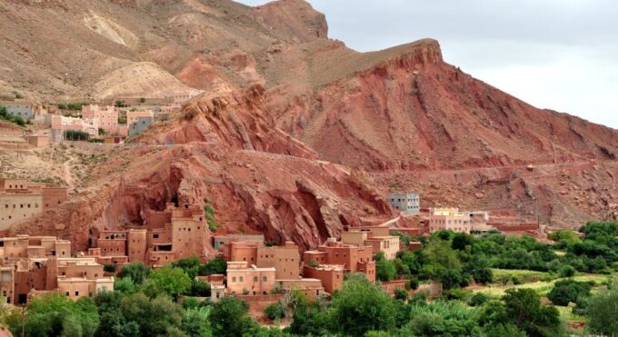 From Marrakesh: 4-Day Private Atlas Mountains & Desert Tour - Experiencing the Sahara Desert