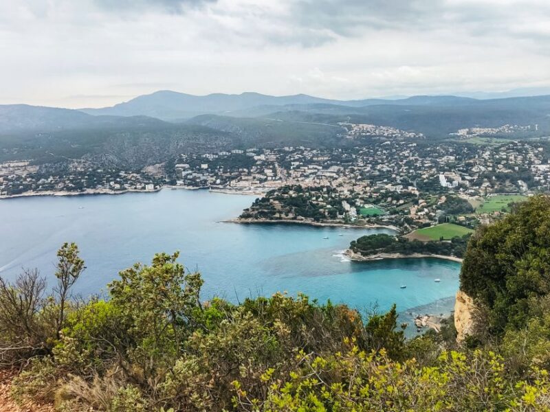 From Marseille: Cassis and Aix-en-Provence Tour - Recommended Attire and Accessories