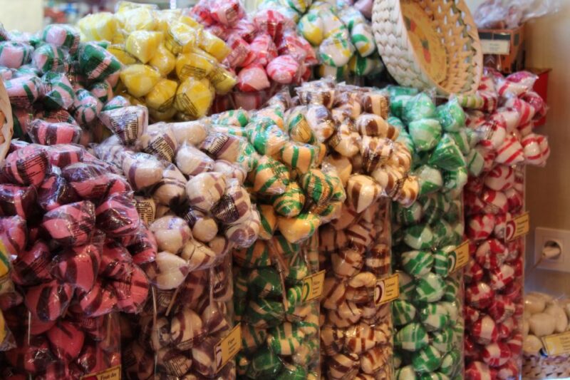 From Marseille: Luberon Markets & Villages Full-Day Trip - Visiting Local Markets