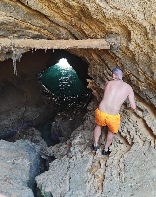 From Marseille to the Calanques Blueues by Train, Hike, Lagoons and Villages - Itinerary and Highlights