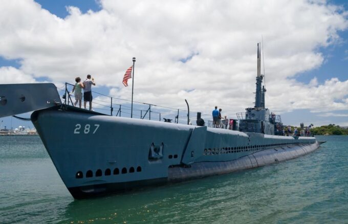 From Maui, Kauai or Kona: Complete Pearl Harbor Tour - Visiting the Arizona Memorial