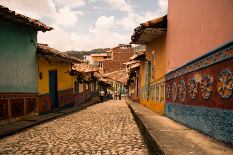 From Medellín: Guatapé and El Peñol Guided Tour - Important Information