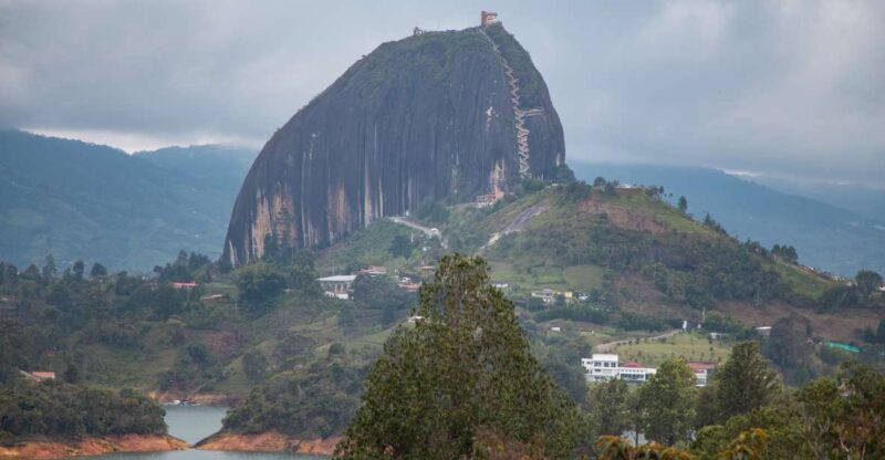 From Medellín: Guatapé and Piedra Del Peñol Guided Tour - Key Points