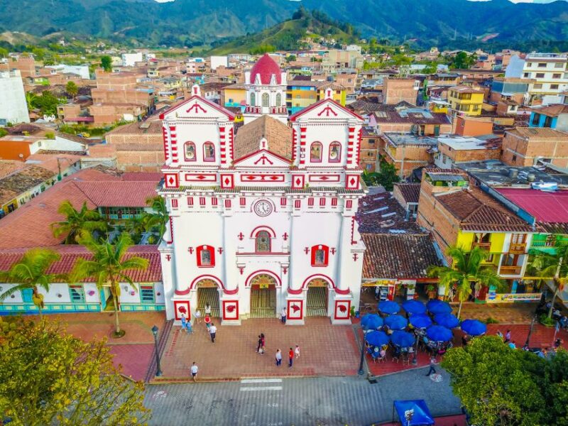 From Medellin: Guatape El Peñol With Boat, Breakfast & Lunch - Itinerary Highlights