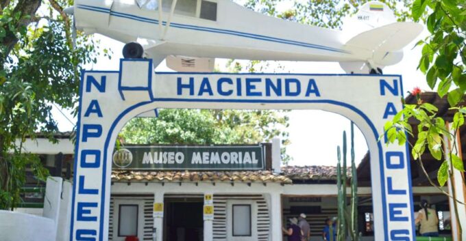 From Medellín: Hacienda Nápoles Theme Park Day Trip - Additional Important Information