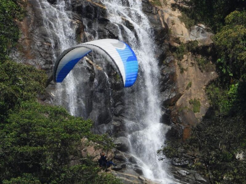 From Medellín: Paragliding Flight and Guatapé Tour - Itinerary