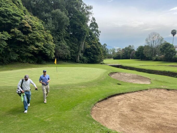 From Medellín: Play GOLF in Rionegro! Private Tour by SUV - Dining Options