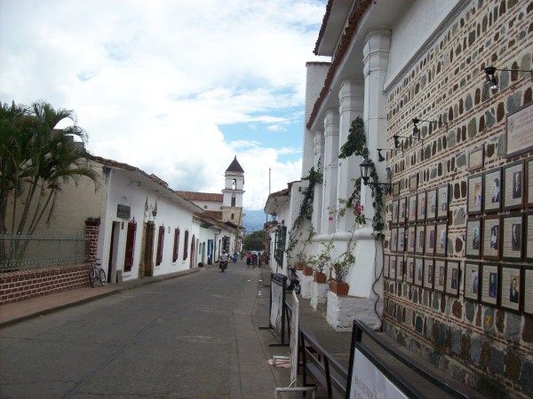 From Medellín: Private Santa Fe De Antioquia Tour - Cancellation and Payment