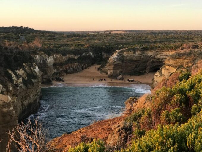 From Melbourne: Great Ocean Road Guided Day Trip - Explore Great Ocean Road