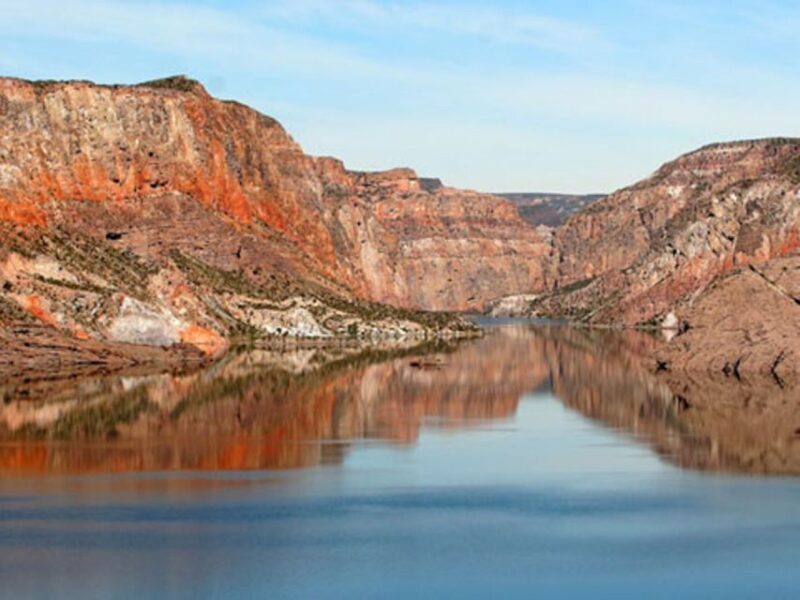 From Mendoza: San Rafael Sightseeing and Atuel Canyon Tour - City Exploration