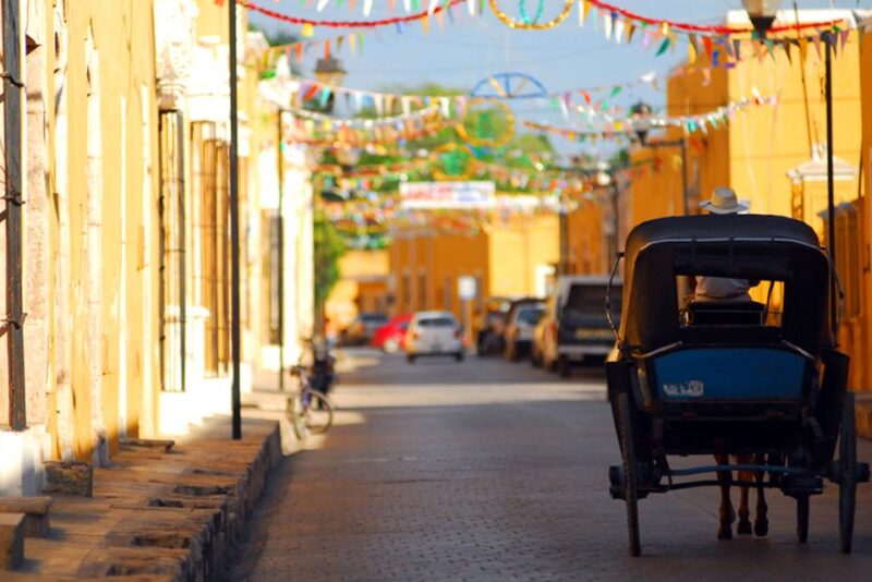 From Mérida: Izamal, Yokdzonot & Tsukán (One Day) - Authentic Yucatecan Cuisine