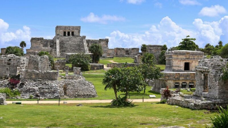 From Mérida: Tulum & Laguna De Kaan Luum - Explore Tulum Archaeological Zone